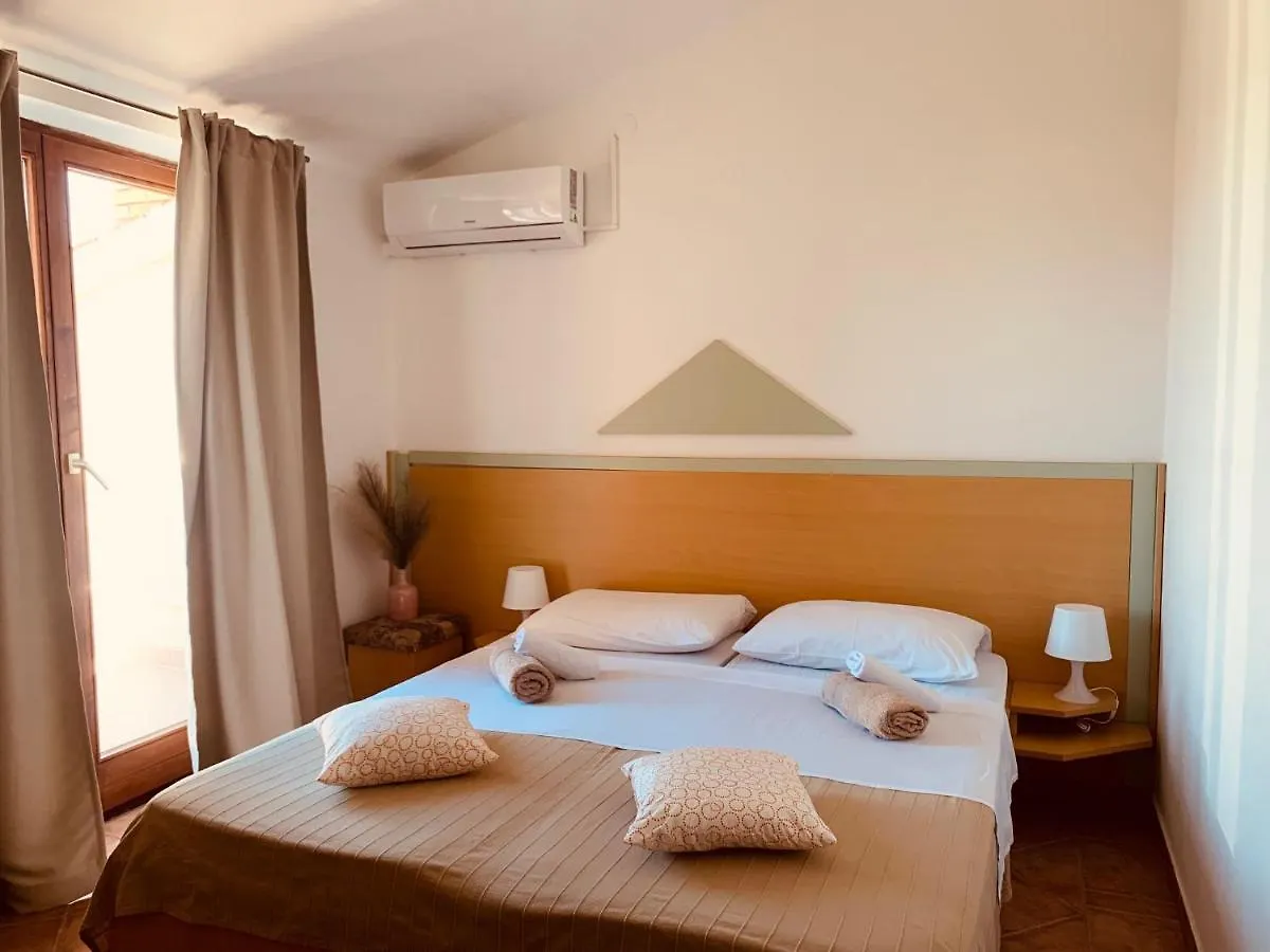 Linc Rooms & Apartments Banjole