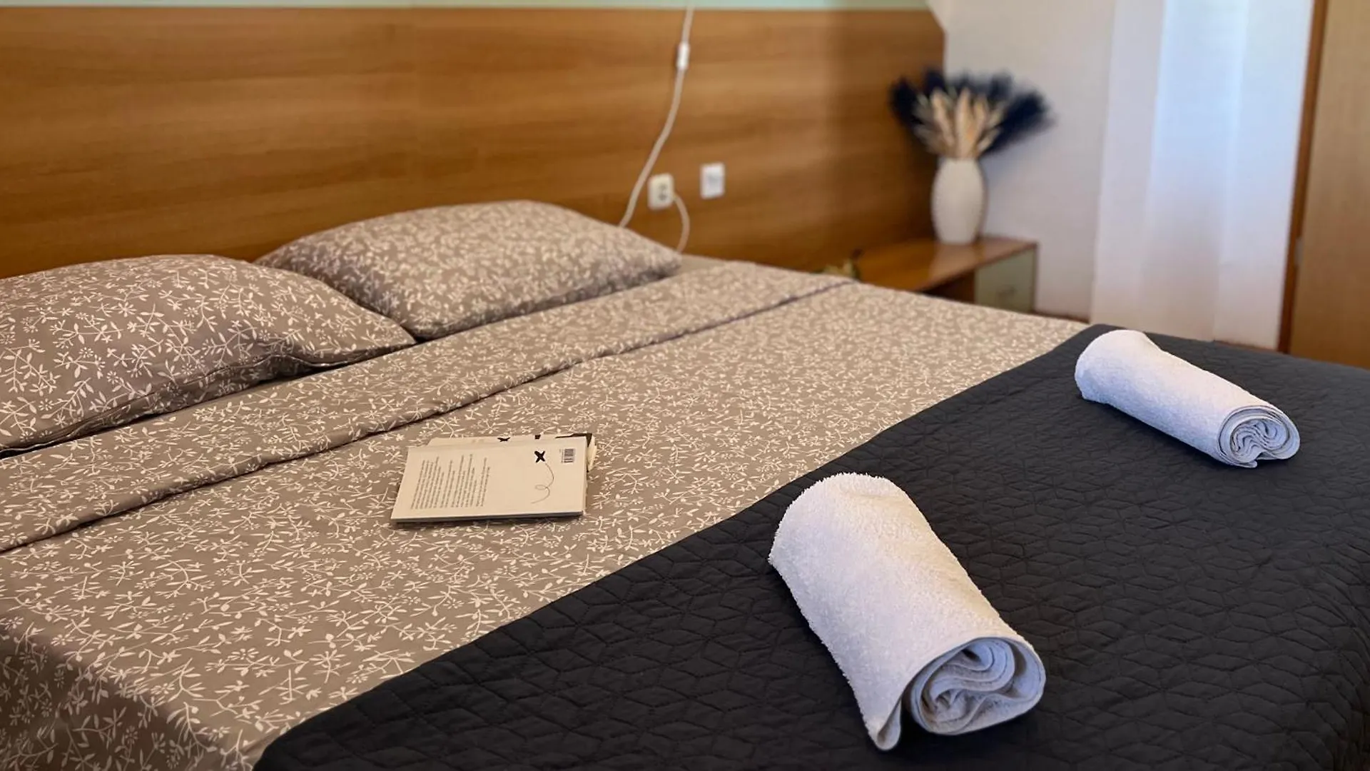 Linc Rooms & Apartments Банджоле